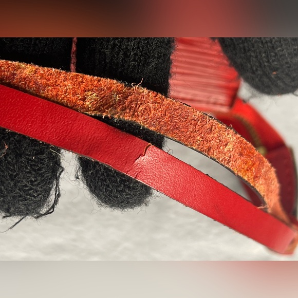 Red Louis Vuitton epi pochette - Picture 11 of 14